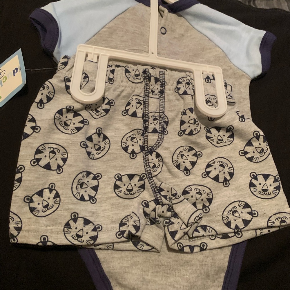 Short set - Picture 2 of 2